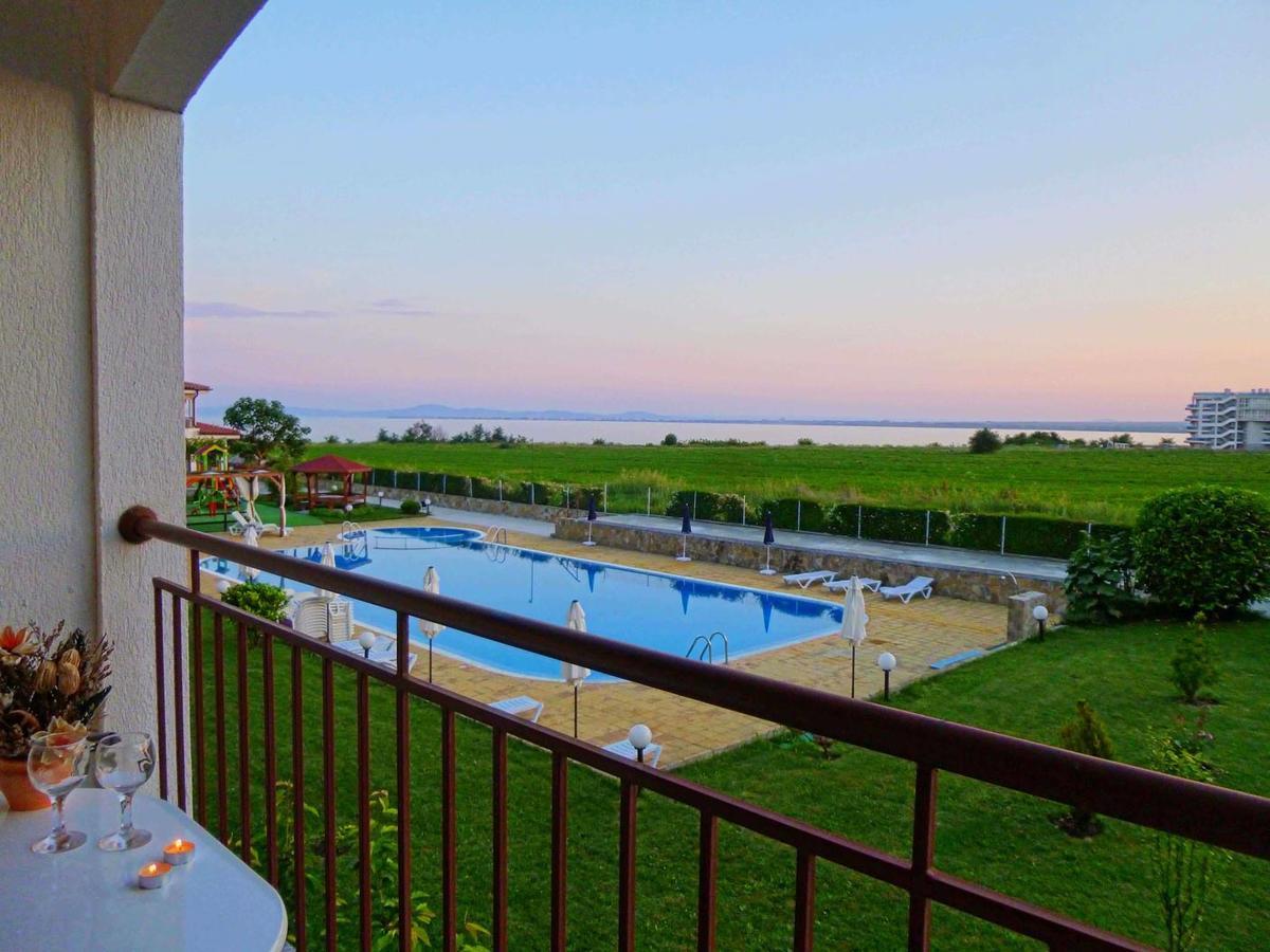 Panoramic Sea View Apartment Ravda Bagian luar foto